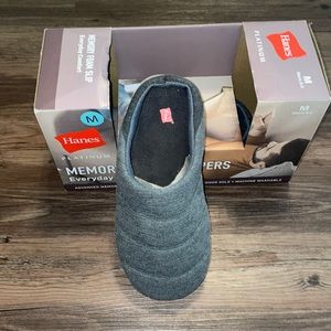Hanes Platinum Men’s Medium 8-9 Advanced Odor Control Memory Foam Slippers